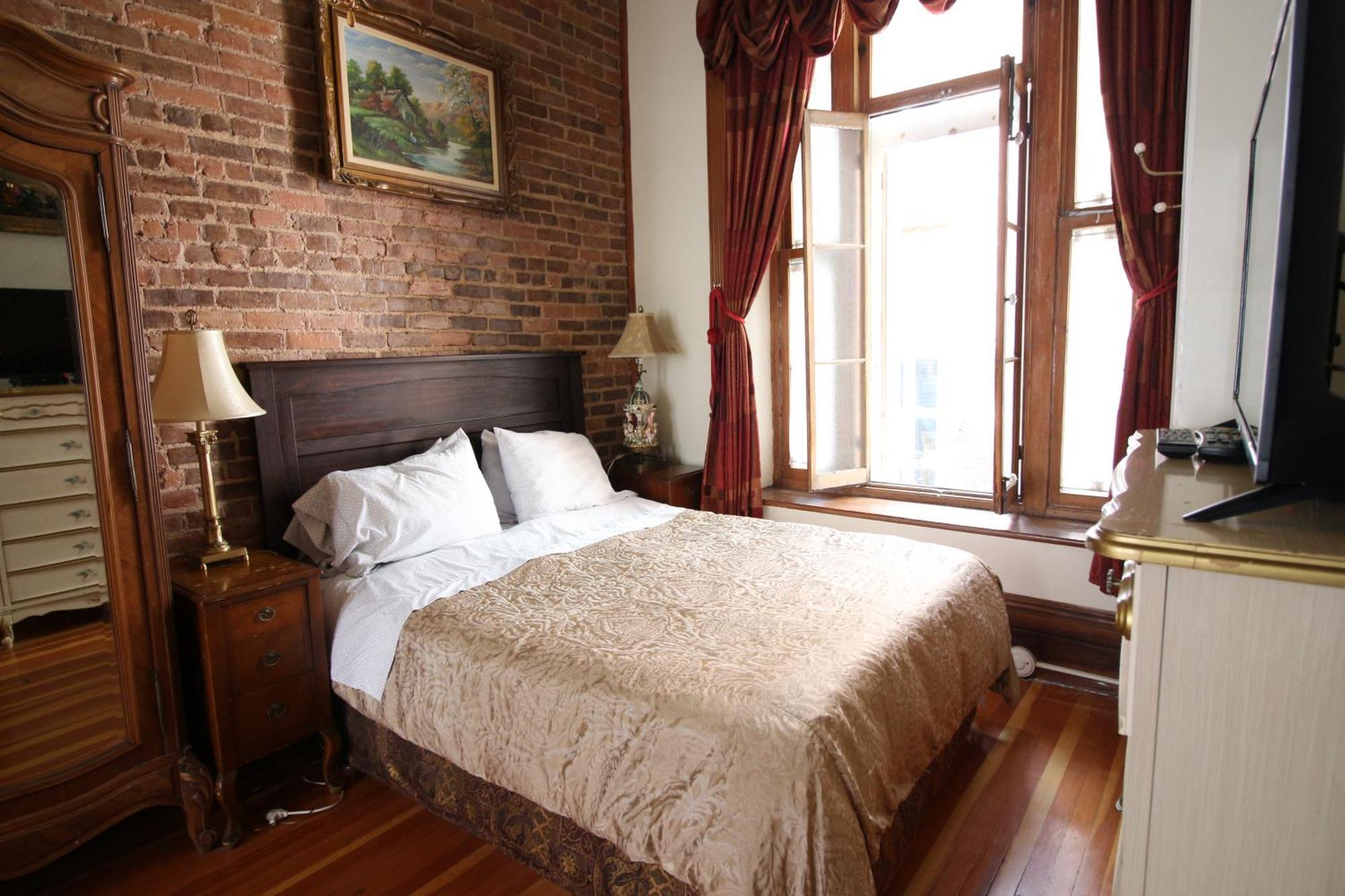 B&B De La Fontaine Квебек Экстерьер фото
